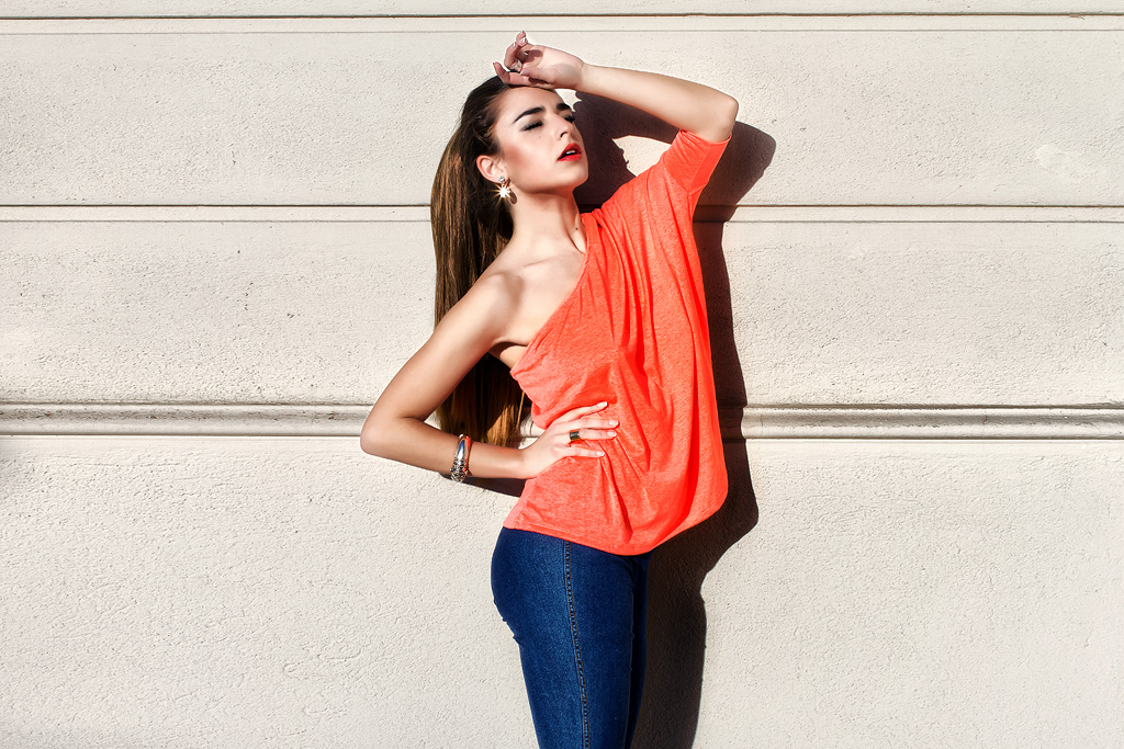 Fashion model posing photography book modella portfolio composit carolina rosini