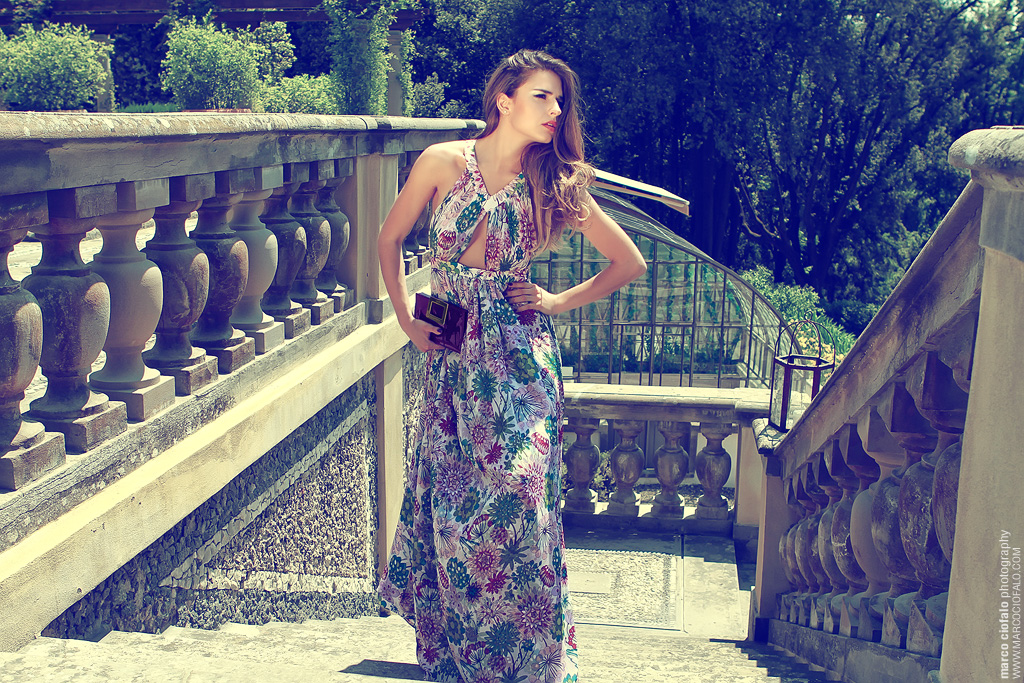 Fashion model posing photography book modella portfolio composit