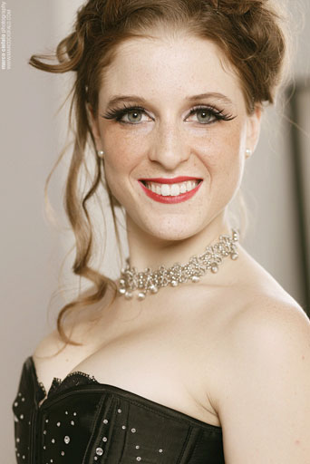 modella book composit servizio fotografico fashion moda firenze toscana posa studio