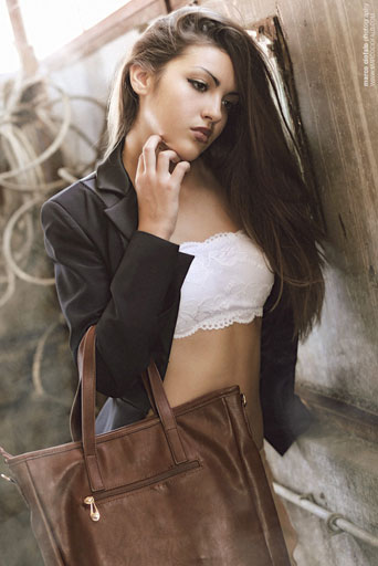 modella book composit servizio fotografico fashion moda firenze toscana posa studio