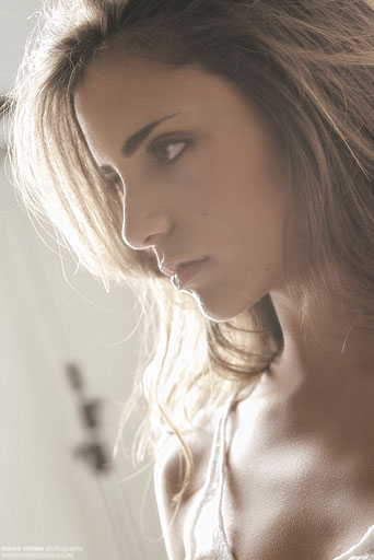 modella book composit servizio fotografico fashion moda firenze toscana posa studio